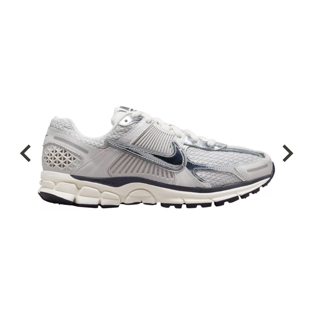 Nike Vomero 5’s